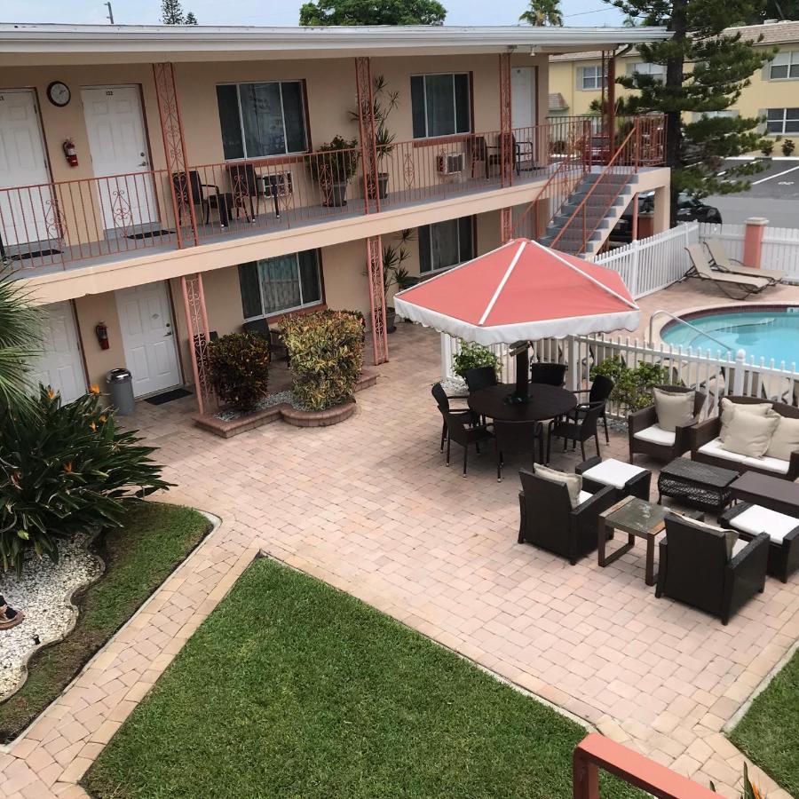 سانت بيتي بيتش Carlton House Motel And Suites المظهر الخارجي الصورة