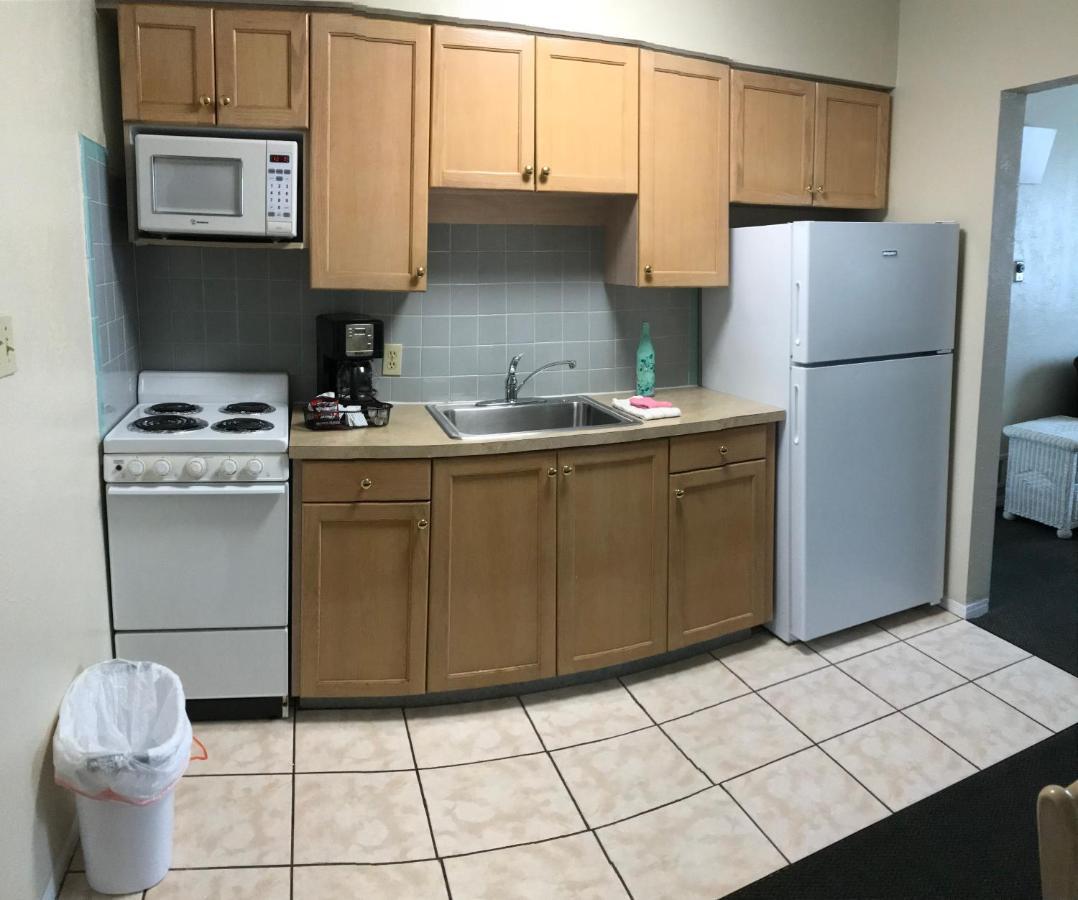 سانت بيتي بيتش Carlton House Motel And Suites المظهر الخارجي الصورة