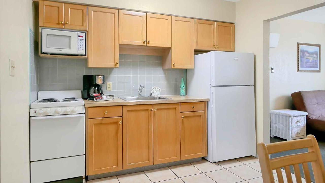 سانت بيتي بيتش Carlton House Motel And Suites المظهر الخارجي الصورة