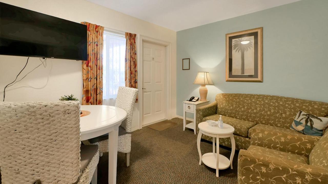 سانت بيتي بيتش Carlton House Motel And Suites المظهر الخارجي الصورة